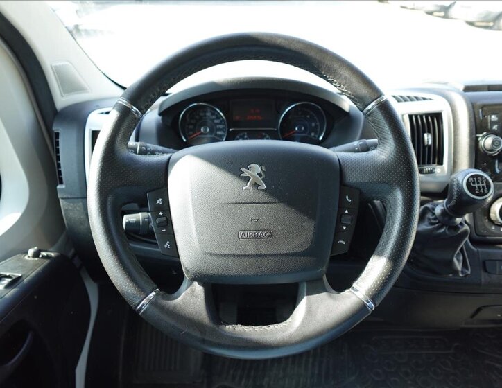 Peugeot Boxer Ostatní 2,2 l 121 kw