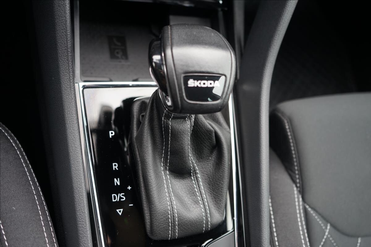 Škoda Karoq SUV 1,5 l 110 kw