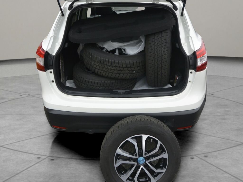 Nissan Qashqai SUV / Terénní 1,2 l 85 kw