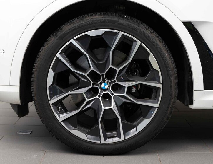 BMW X7 SUV / Terénní 3,0 l 259 kw