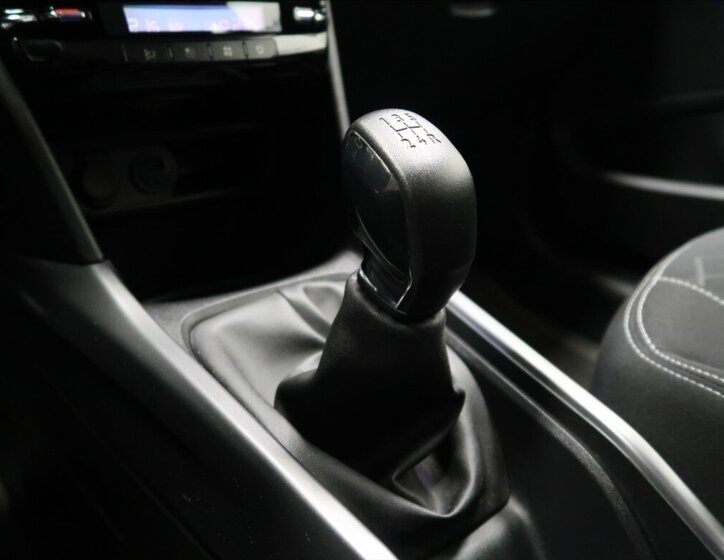 Peugeot 2008 SUV / Terénní 1,2 l 81 kw