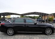 Hyundai Genesis 7