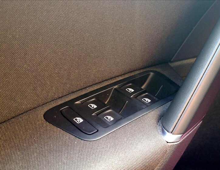 Volkswagen Golf Kombi 1,6 l 85 kw