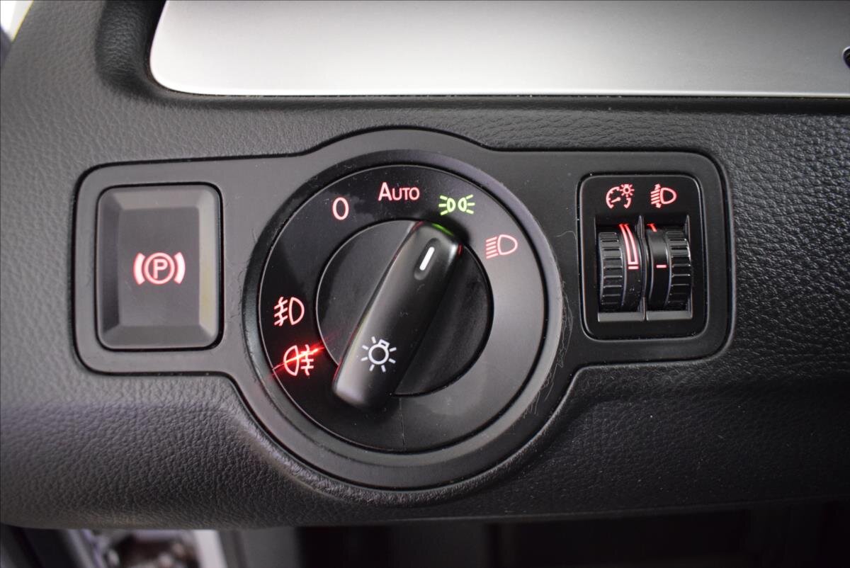 Volkswagen Passat Kombi 2,0 l 81 kw