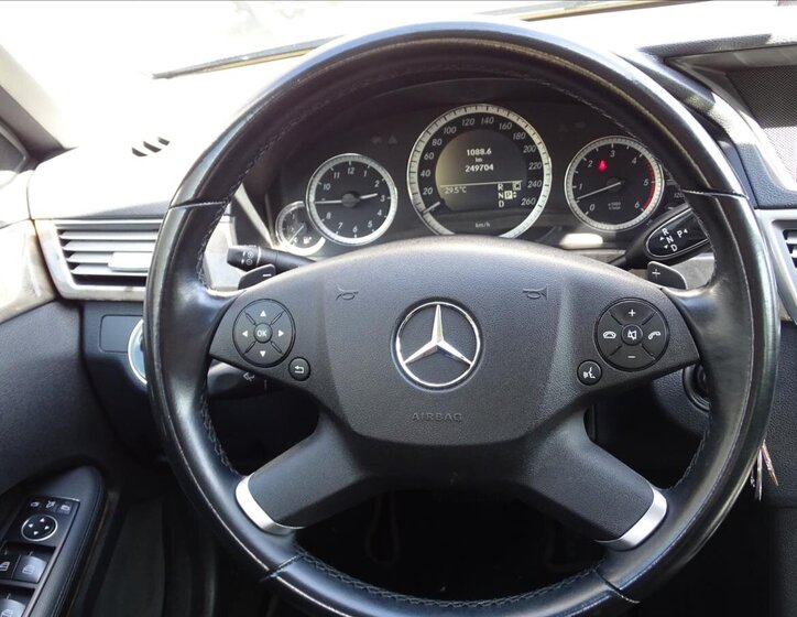 Mercedes-Benz Třídy E 11