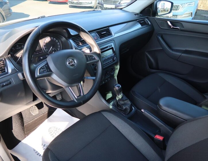 Škoda Rapid Sedan / Limuzína 1,2 l 63 kw