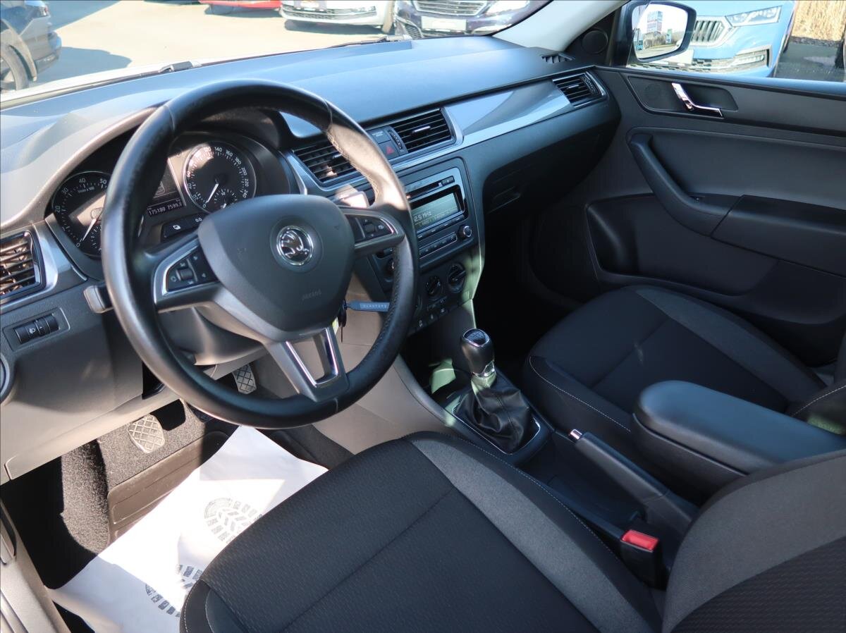 Škoda Rapid Sedan / Limuzína 1,2 l 63 kw