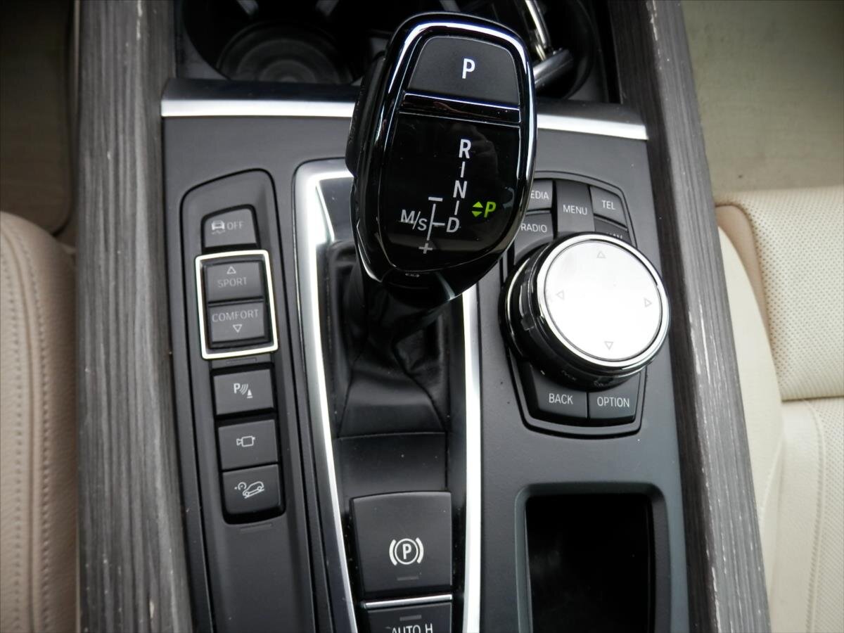 BMW X5 Kombi 3,0 l 190 kw