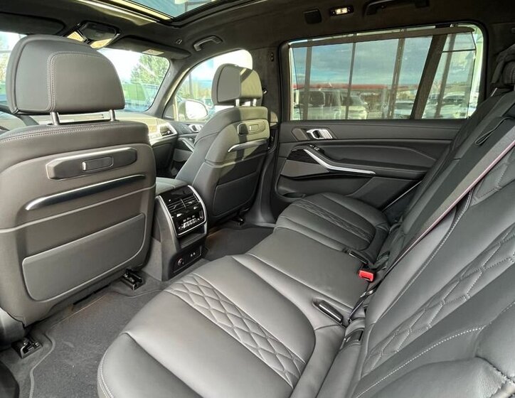 BMW X7 SUV / Terénní 3,0 l 280 kw