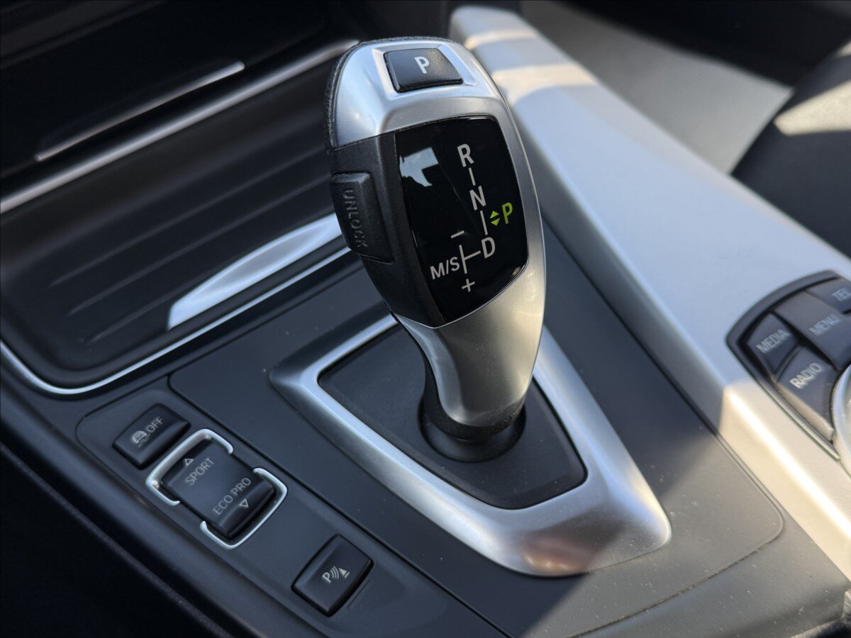 BMW Řada 3 Sedan 3,0 l 225 kw