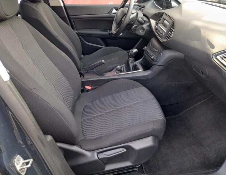 Peugeot 308 13