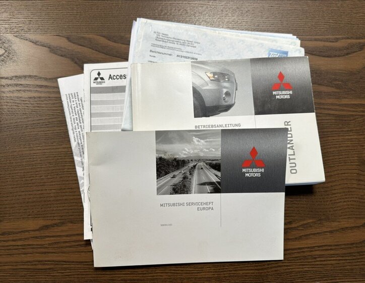 Mitsubishi Outlander SUV 2,3 l 130 kw