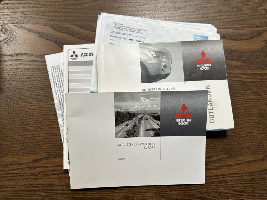 Mitsubishi Outlander SUV 2,3 l 130 kw