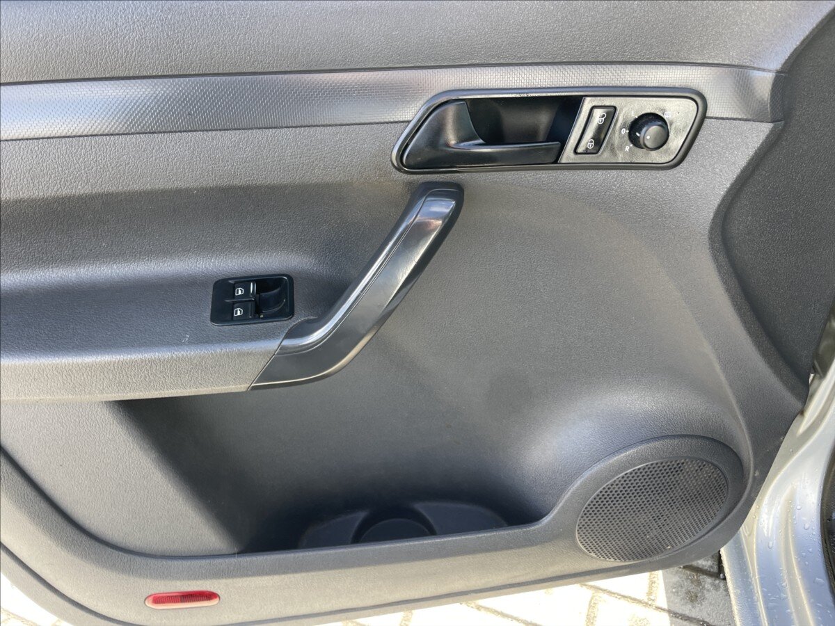 Volkswagen Caddy Kombi 1,6 l 75 kw