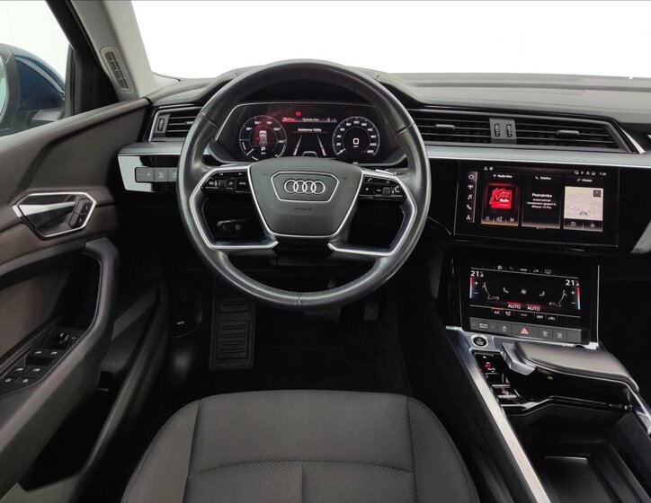 Audi e-tron SUV / Terénní 0,0 300 kw