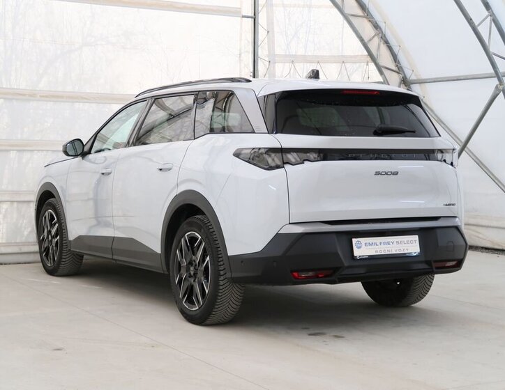 Peugeot 5008 SUV / Terénní 1,2 l 100 kw