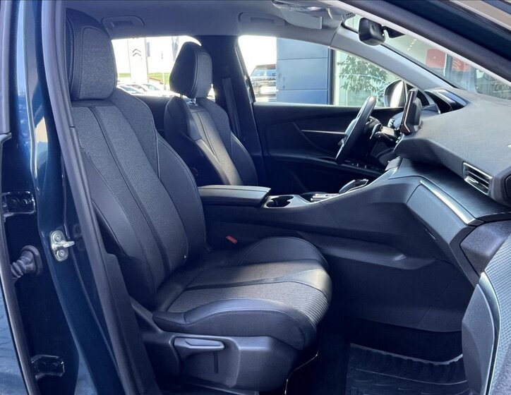 Peugeot 3008 SUV / Terénní 1,5 l 96 kw
