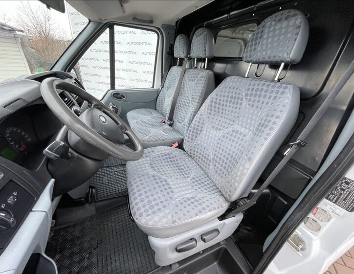 Ford Transit Skříň 2,2 l 63 kw