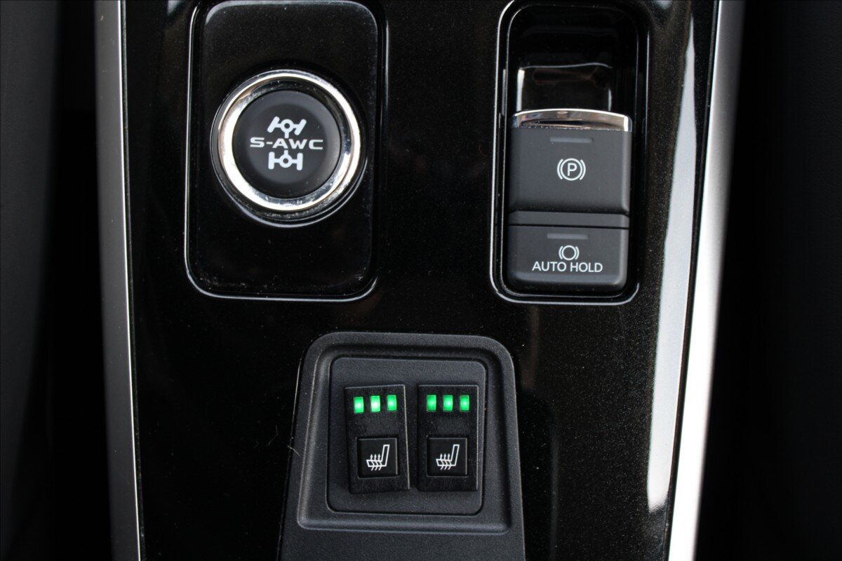 Mitsubishi Outlander SUV / Terénní 2,0 l 110 kw