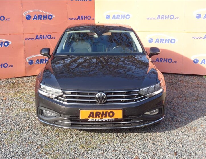 Volkswagen Passat Sedan / Limuzína 2,0 l 110 kw