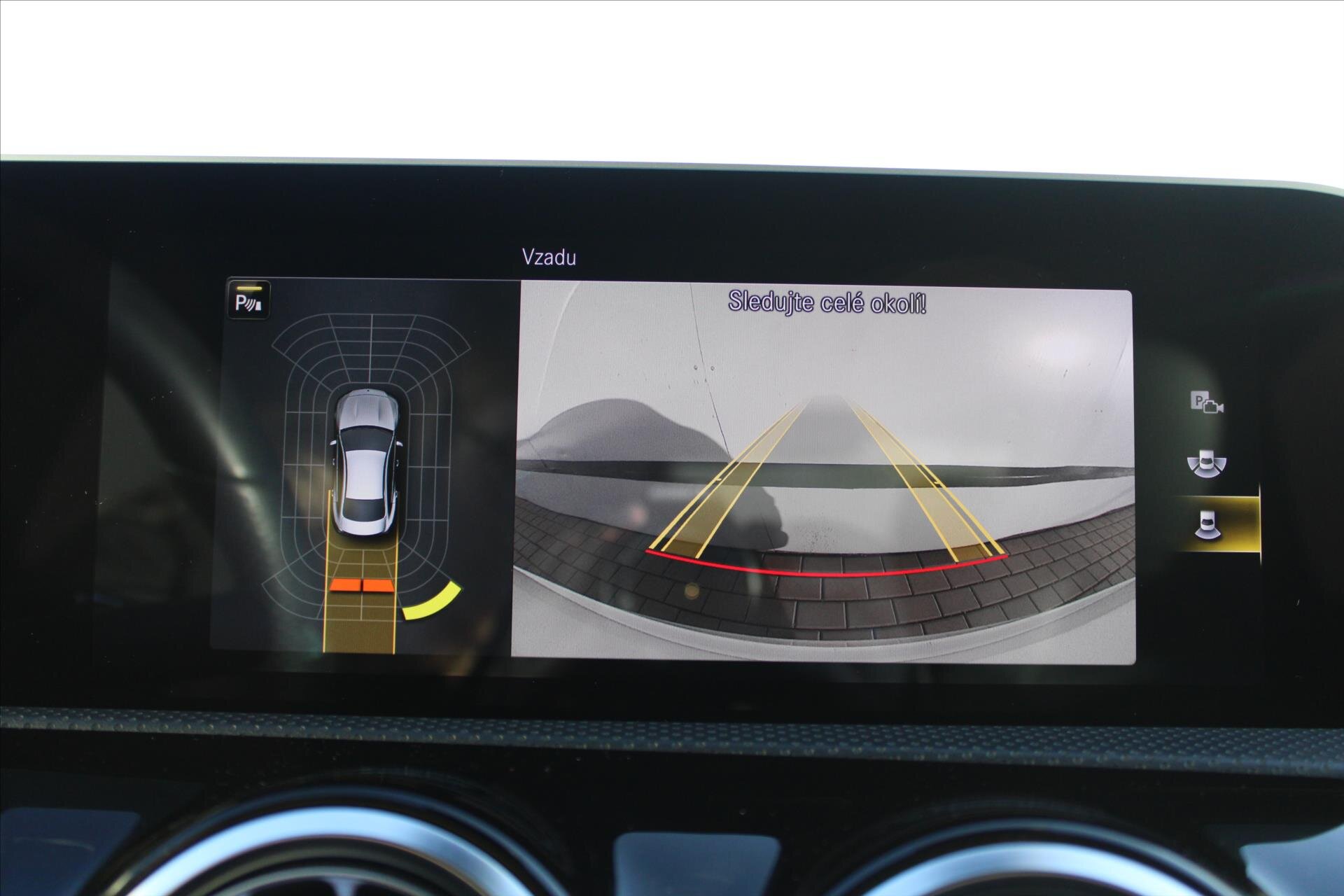 Mercedes-Benz CLA Sedan 2,0 l 140 kw