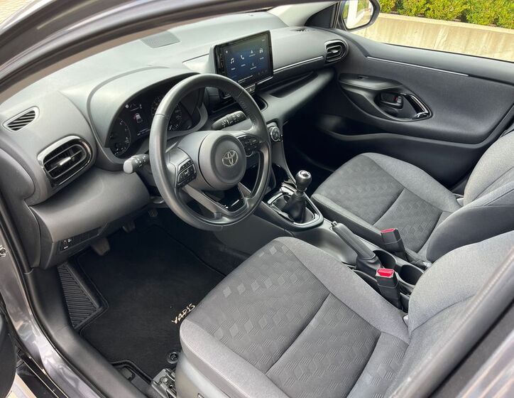 Toyota Yaris 14