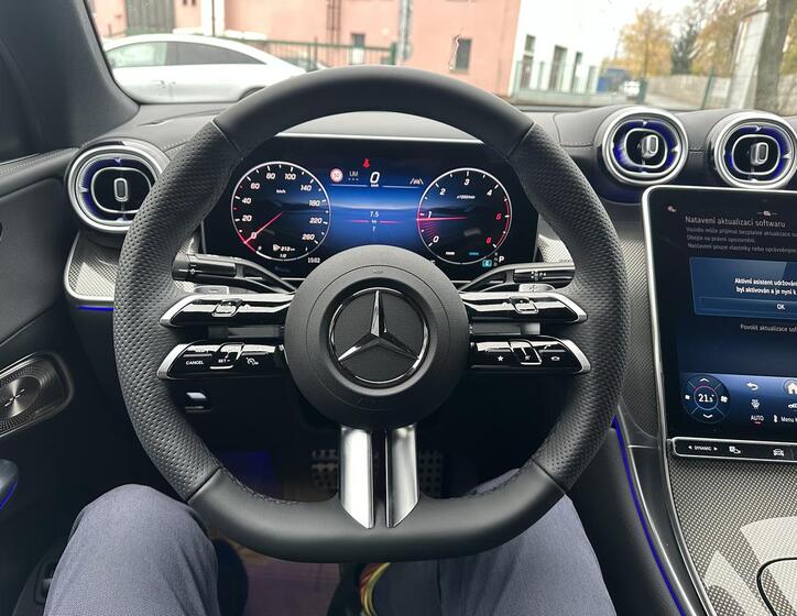 Mercedes-Benz GLC 10