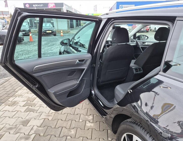 Volkswagen Golf Kombi 1,5 l 110 kw