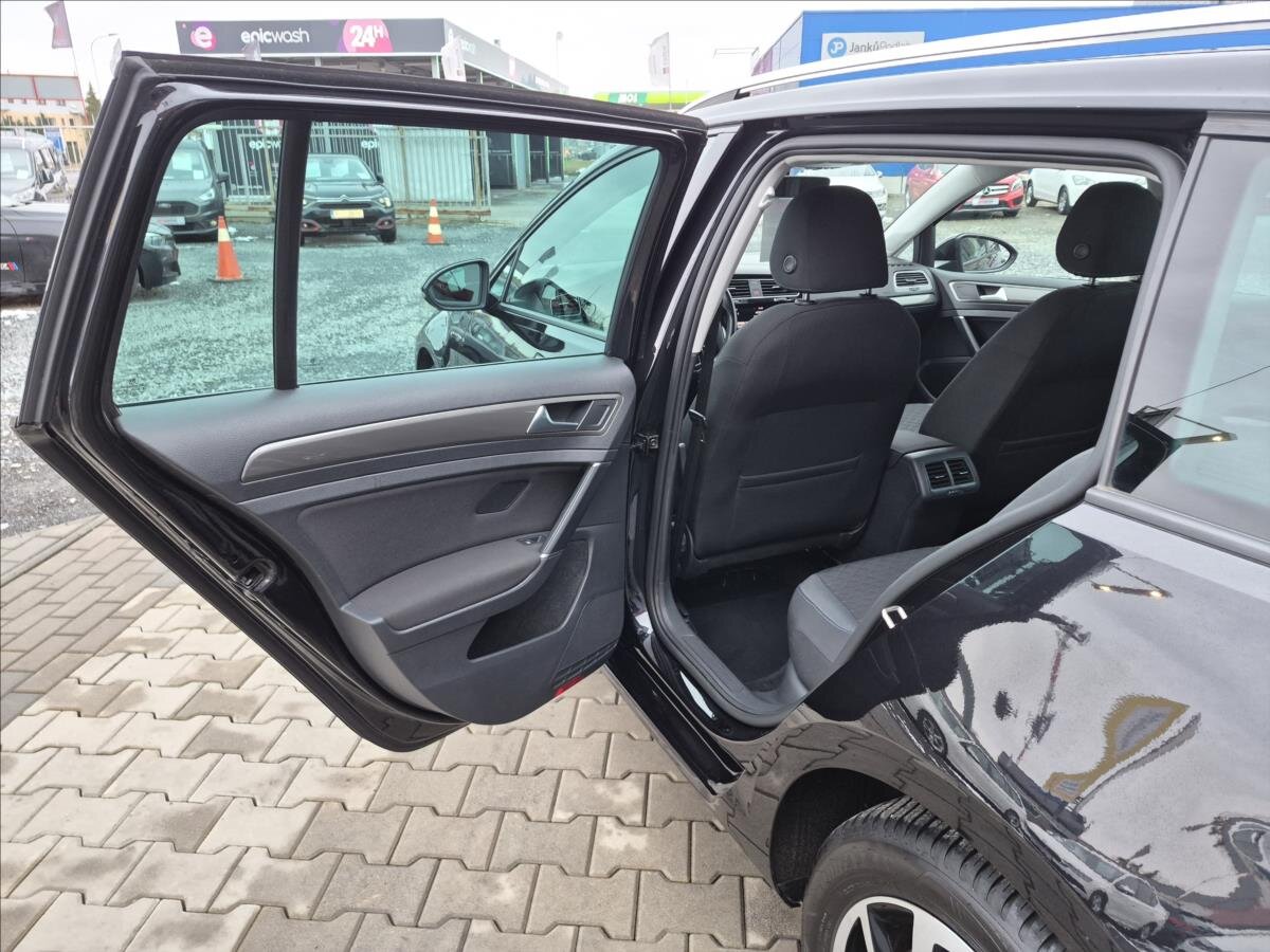 Volkswagen Golf Kombi 1,5 l 110 kw