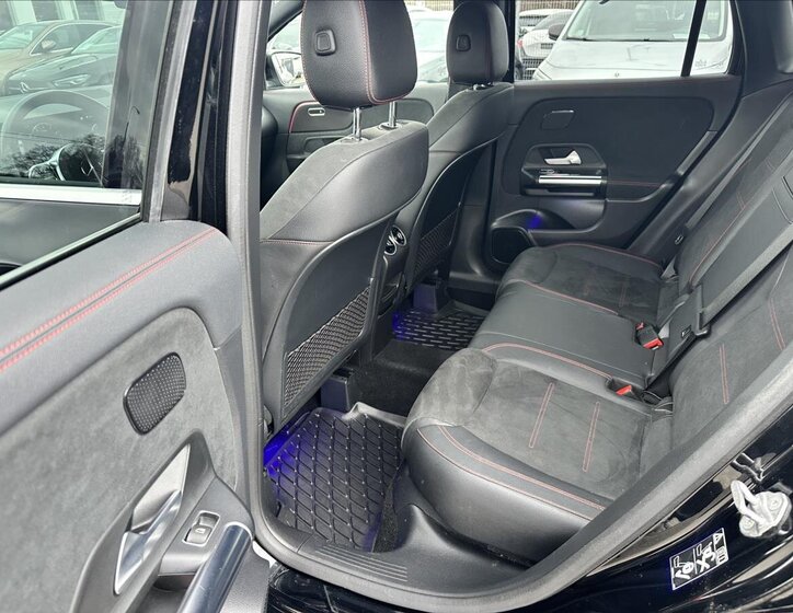 Mercedes-Benz GLA SUV / Terénní 2,0 l 165 kw