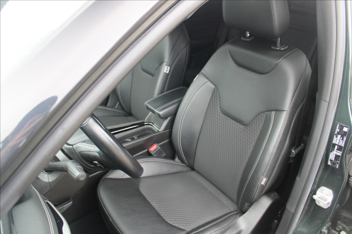 Jeep Compass SUV / Terénní 1,3 l 110 kw