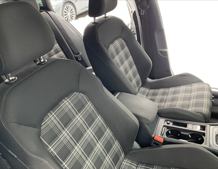 Volkswagen Golf Kombi 2,0 l 135 kw