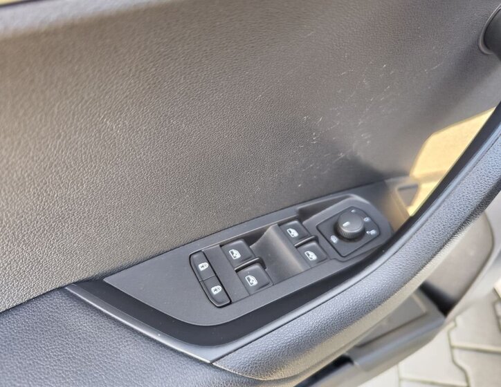 Škoda Karoq SUV 1,5 l 110 kw