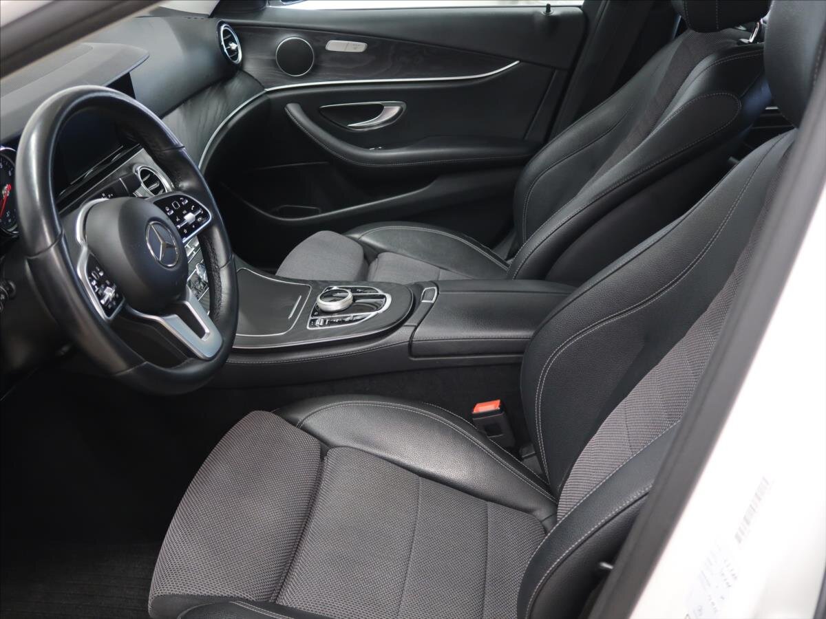 Mercedes-Benz Třídy E Kombi 2,0 l 135 kw