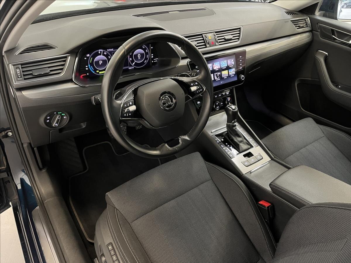 Škoda Superb Liftback 1,4 l 160 kw