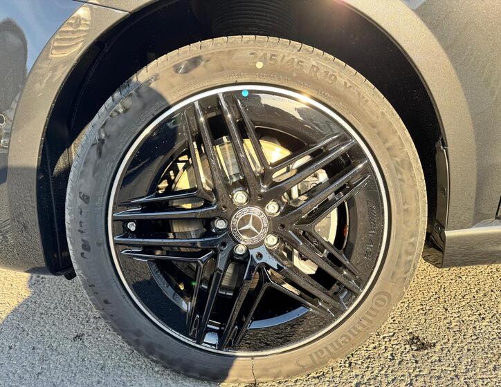 Mercedes-Benz Třídy V 18