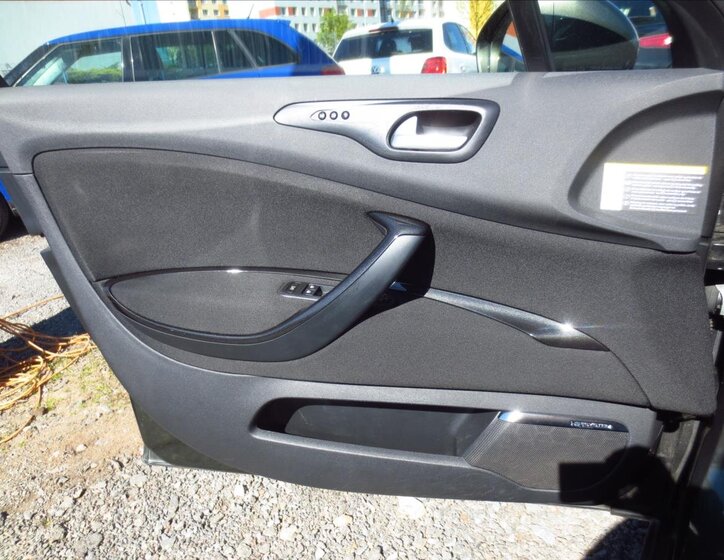 Citroën C5 Sedan / Limuzína 2,0 l 103 kw