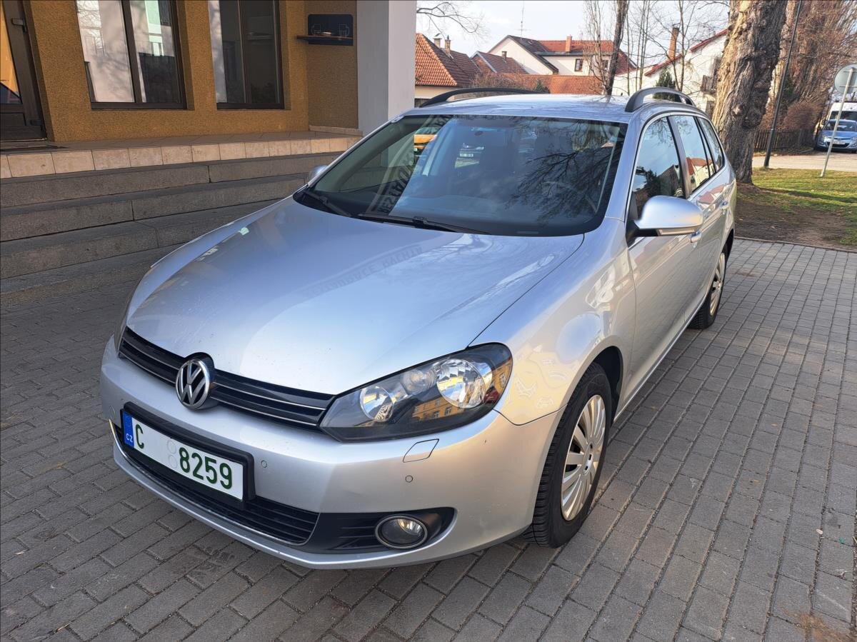 Volkswagen Golf Kombi 1,6 l 77 kw