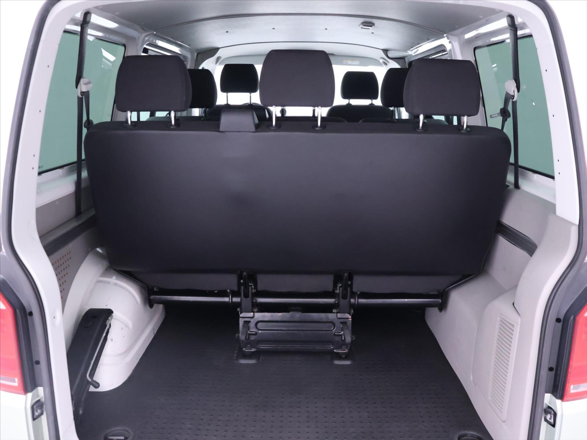 Volkswagen Transporter Kombi 2,0 l 110 kw