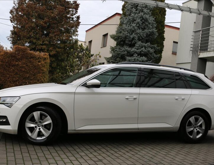 Škoda Superb 16