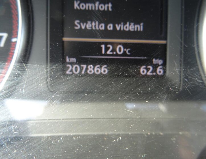 Volkswagen Touran MPV 1,2 l 77 kw