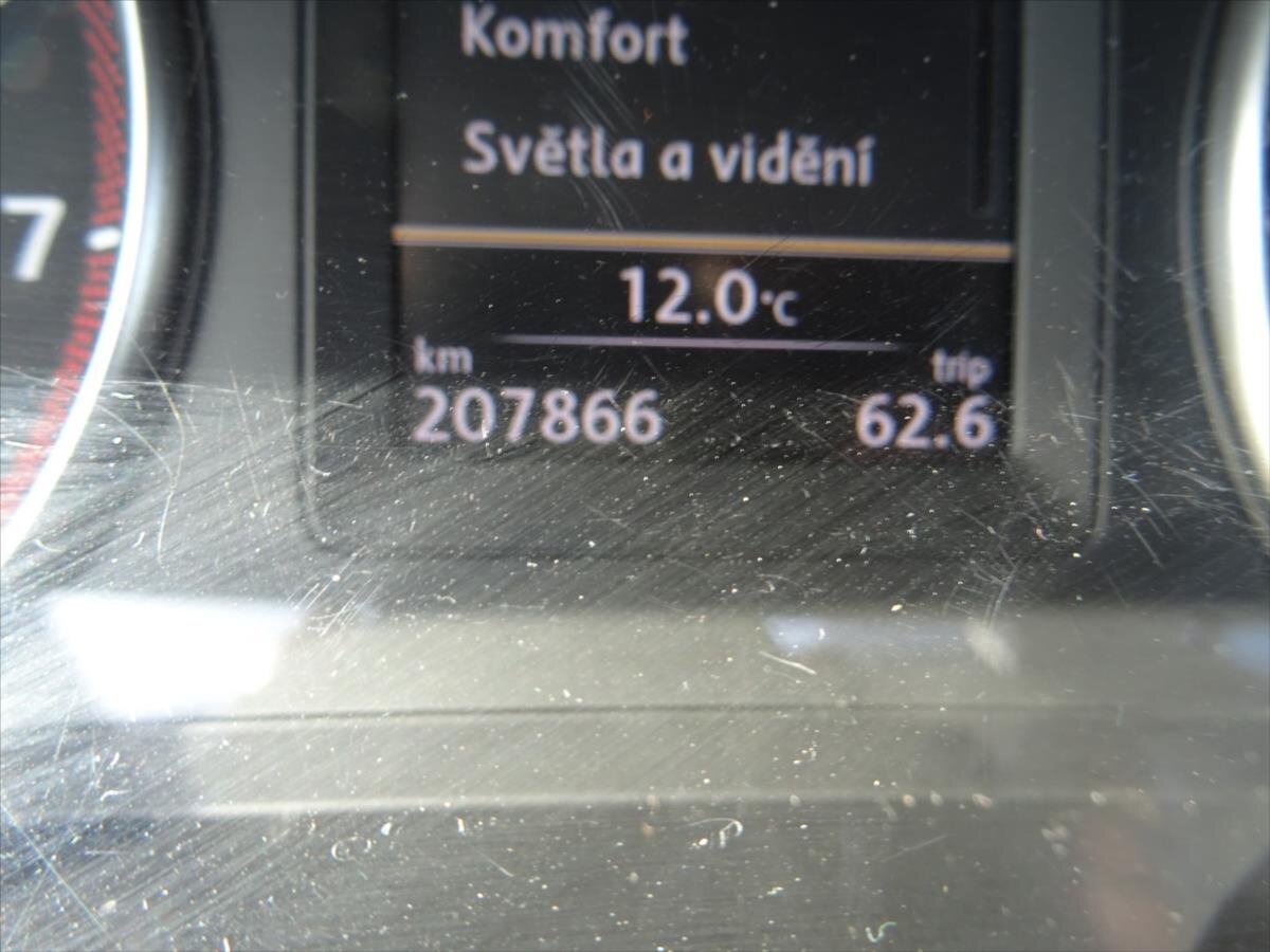 Volkswagen Touran MPV 1,2 l 77 kw