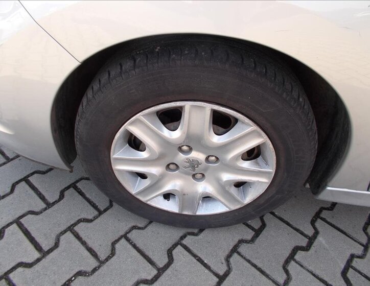 Peugeot 207 Kombi 1,4 l 70 kw