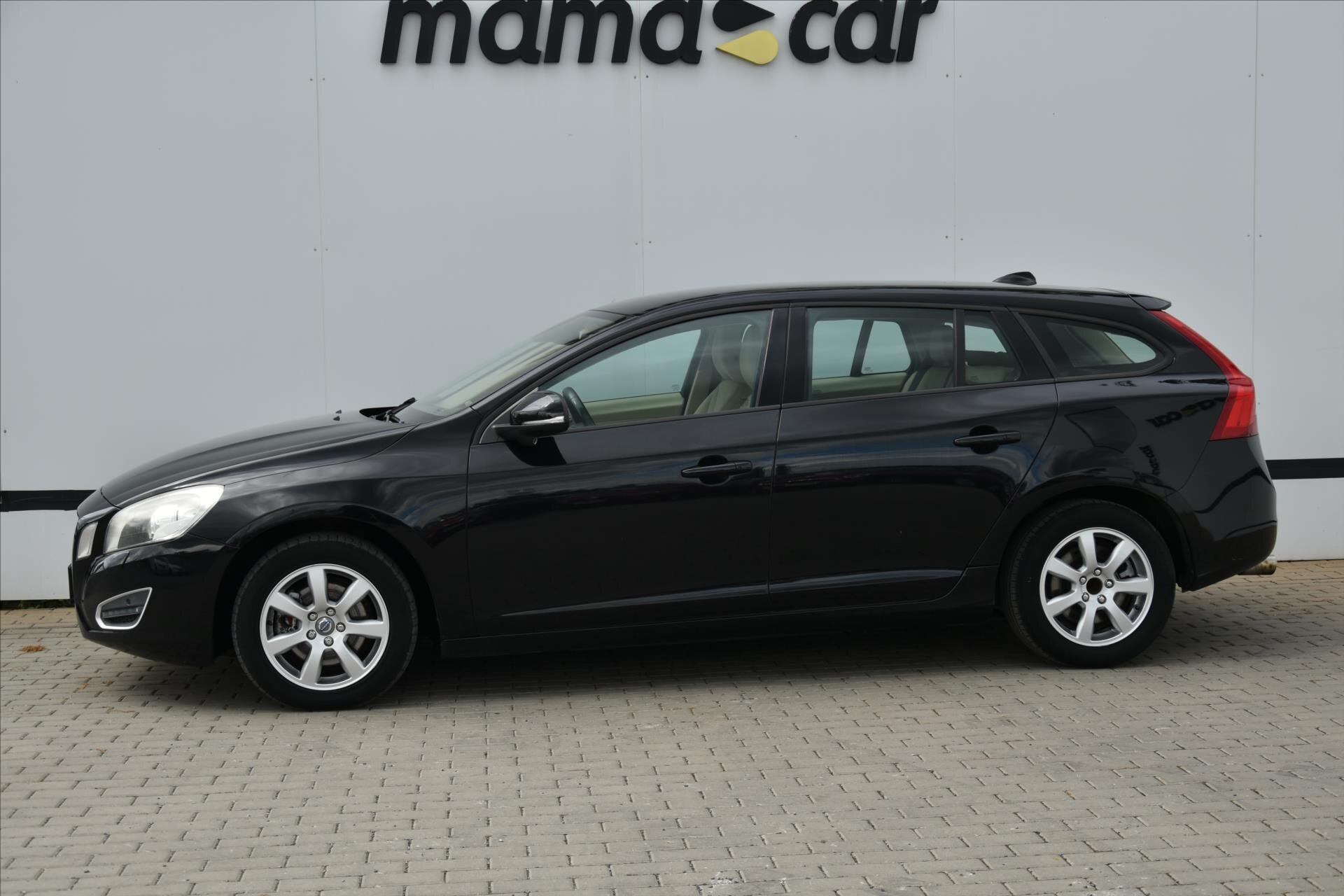 Volvo V60 Kombi 2,0 l 120 kw