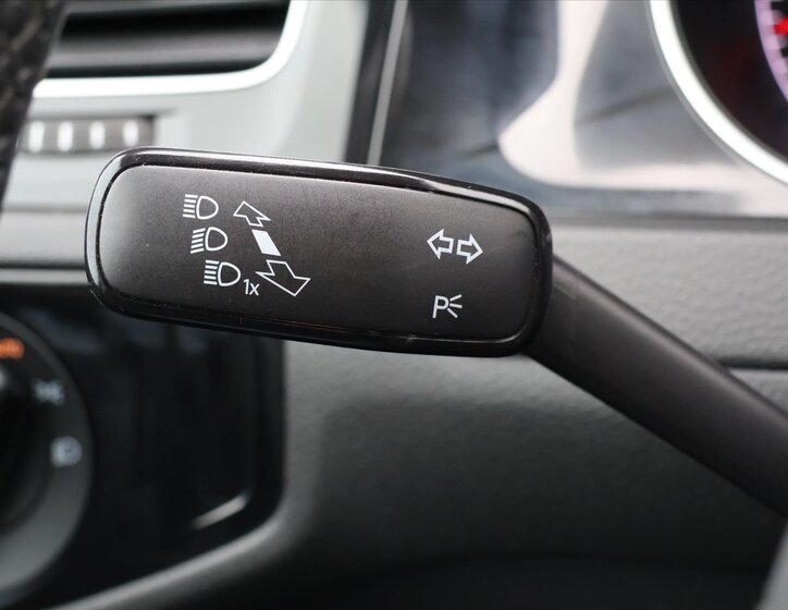 Volkswagen Golf Kombi 1,5 l 110 kw