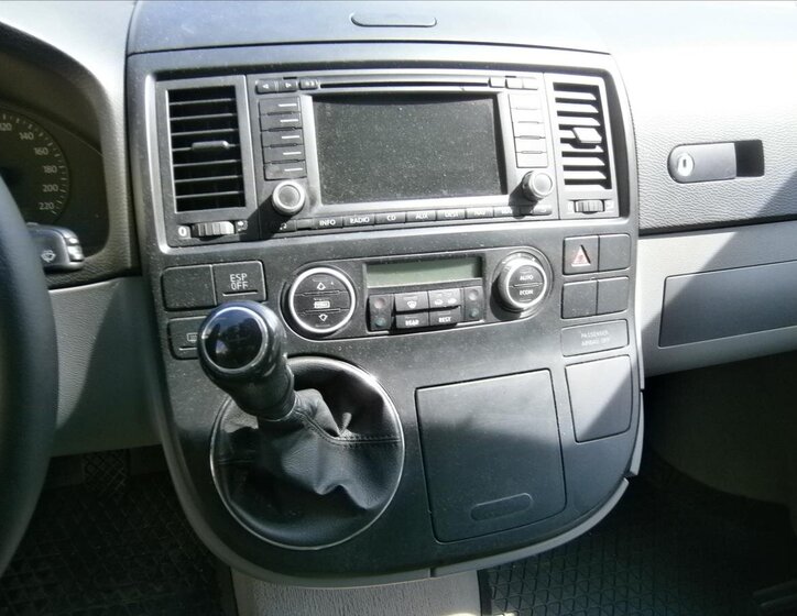 Volkswagen Multivan 15