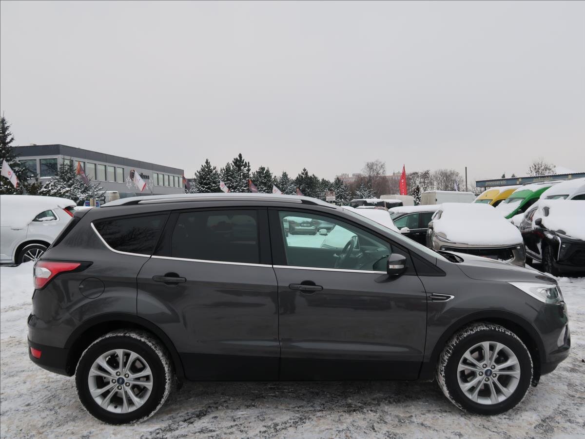 Ford Kuga SUV 1,5 l 110 kw