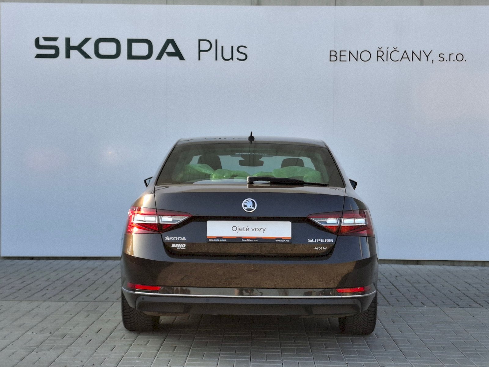 Škoda Superb Sedan / Limuzína 2,0 l 140 kw