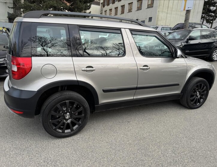 Škoda Yeti SUV / Terénní 1,2 l 77 kw