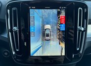 Volvo XC40 SUV / Terénní 2,0 l 120 kw